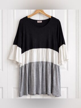 Spin USA Colorblock Tunic Top Flowy Tiered Black White Gray